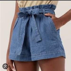 Pact chambray paper bag shorts size M
